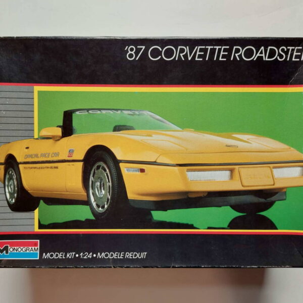 1/24 Chevrolet Corvette C4 '87 Roadster Indy 500 Official Pace Car Сборная модель Monogram 2742