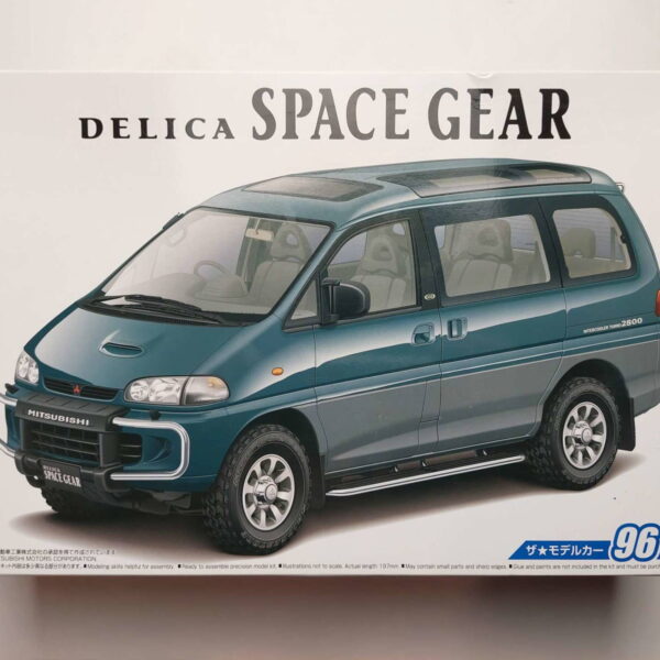 1/24 Mitsubishi Delica Space Gear (PE8W) '96 Сборная модель Aoshima 056677