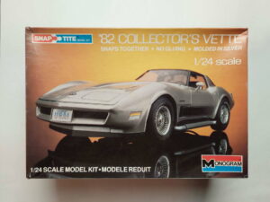 1/24 Chevrolet Corvette C3 '82 Collector's Vette Сборная модель Monogram 1414