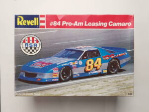 1/25 Chevrolet Camaro ASA Bob Senneker #84 Pro-Am Leasing Сборная модель Revell 7138