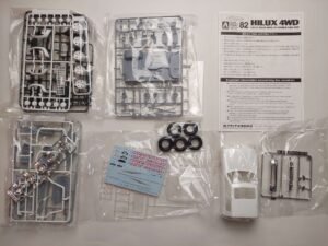 1/24 Toyota Hilux (LN107) Pickup Double Cab 4WD Сборная модель Aoshima 008218