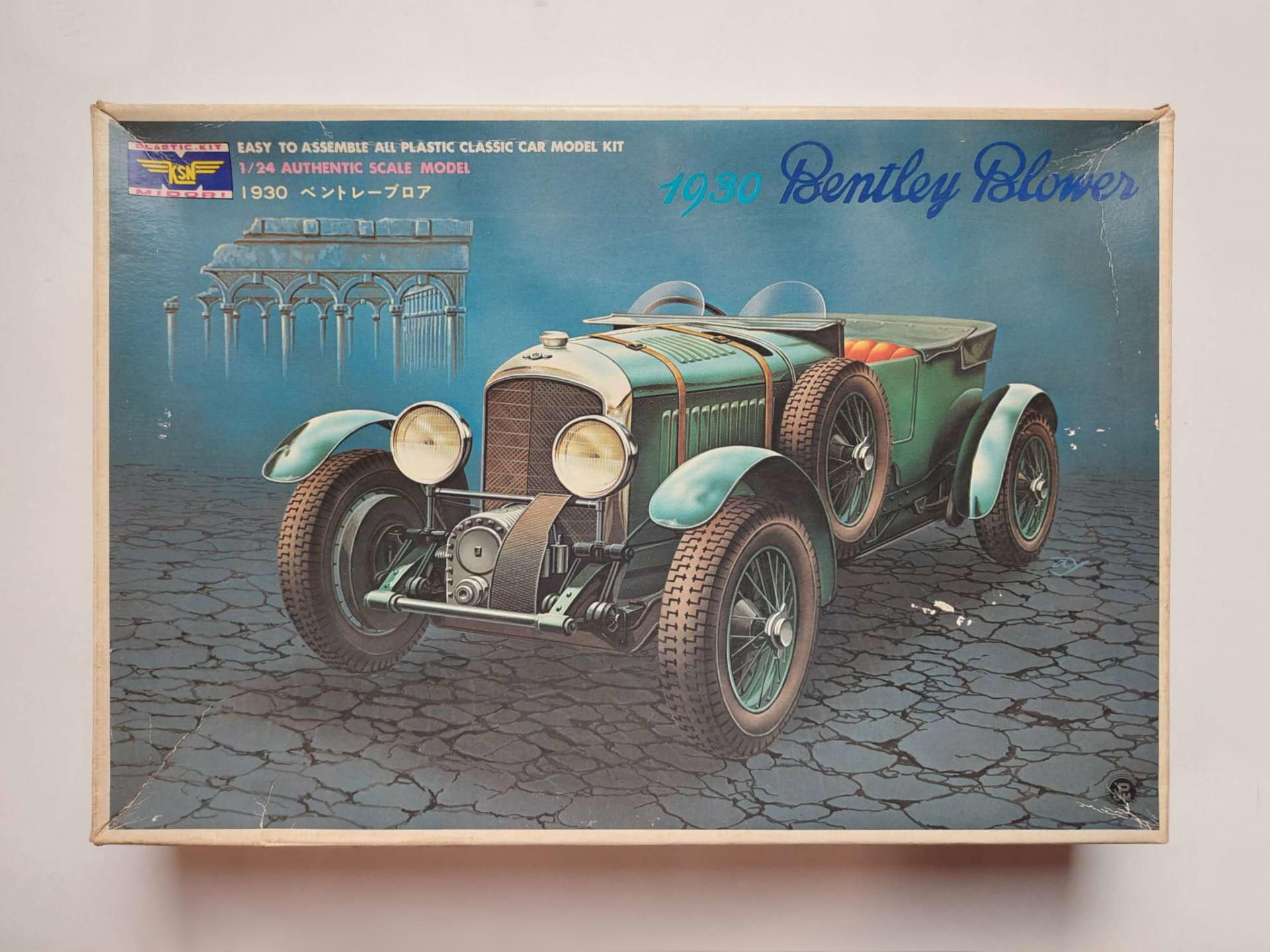 e4ceb676c928d4bc29f93314c56f0240.jpg 1/24 Bentley Blower 1930 Сборная модель Midori 600-041