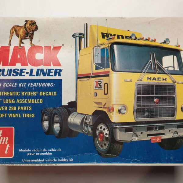 1/25 Mack Cruise-liner Сборная модель AMT T-536