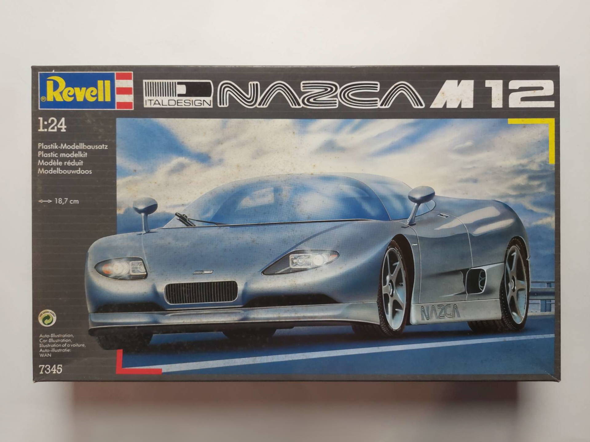 69a9ccbcc3deb6f11d57d7d3c1ed23a0.jpg 1/24 Italdesign Nazca M12 Сборная модель Revell 7345