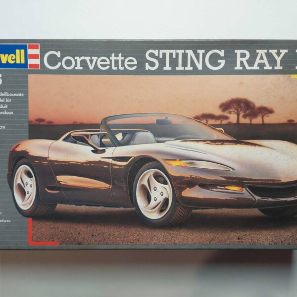 1/25 Chevrolet Corvette Sting Ray III Сборная модель Revell 7361